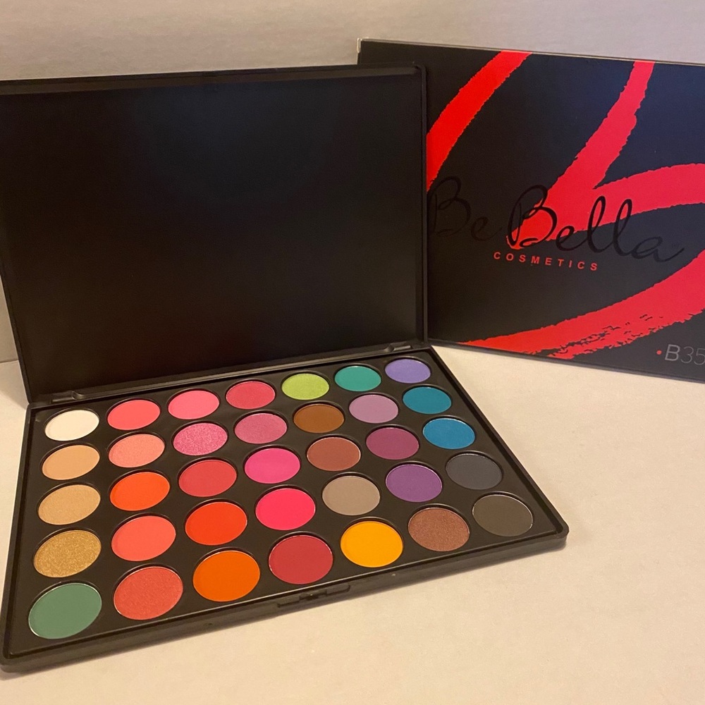 ❌SOLD❌ BeBella eyeshadow pallete